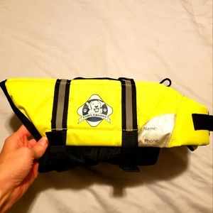 Paw's Aboard dog life jacket size Small